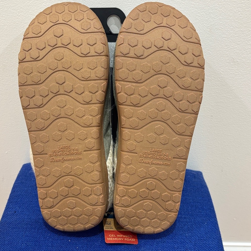 Dearfoams Green and Cream Knit Cuff Slippers - Picture 4 of 5